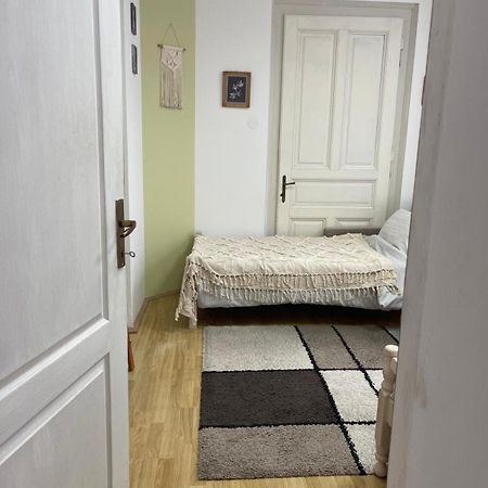 Lennon Lägenhet Vinkovci Exteriör bild